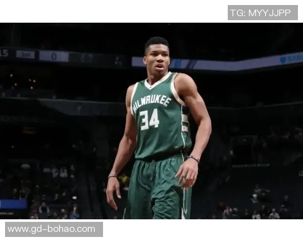 字母哥赛季结束后将与雄鹿管理层会面探讨未来发展方向 字母哥赛季结束后将与雄鹿管理层会面探讨未来发展方向